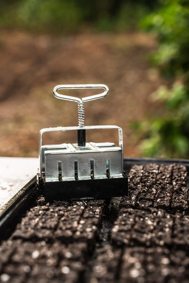 Soil Blocker - Mini-20 - Ladbrooke - Image 2